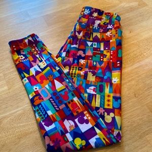 Disney leggings Mickey Minnie small world